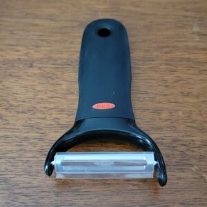 OXO Y vegetable & potato peeler